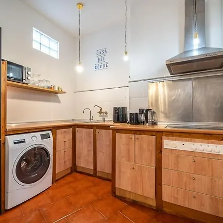 Beautiful Flat Near Plaza Merced